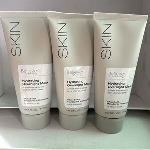 Skin Believe Beauty Hydrating Overnight Mask Trio New
Macadamia & Chamomile